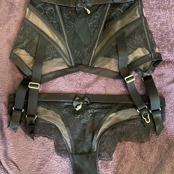 Heidi 3 pc set - Picture 6 of 7